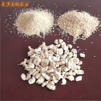 長期批發(fā)3-5目/12-14目玉米芯粉 壓塊玉米芯顆?？杉庸? onmouseover=